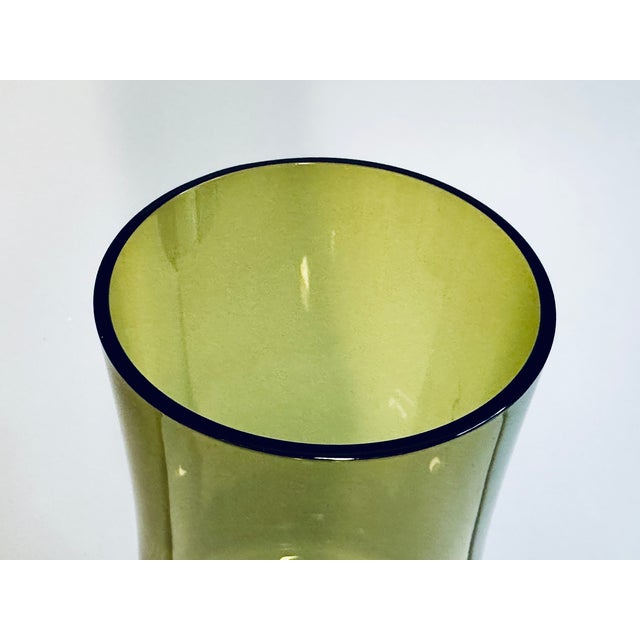 Mid-Century Modern Sculptural Glass Art Vase in Olive Green from the Riihimäen Lasi Oy Glassworks, Finland, 1960s For Sale - Image 3 of 13