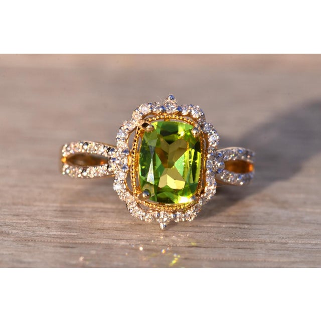 The 97th Avenue: Peridot and Natural Diamond Ring in Yellow Gold For Sale - Image 9 of 11