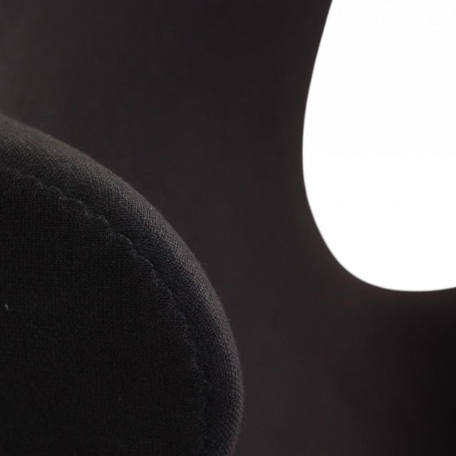 Egg Chair in Black Fabric by Arne Jacobsen, 2012 For Sale - Image 10 of 18