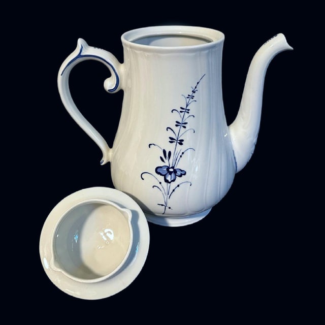 Vintage Villeroy & Boch Vieux Luxembourg Coffee Pot Serving Set Beautiful vintage blue and white Coffee Set made by...