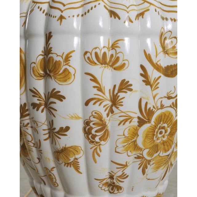 Pair of Wilshire House Porcelain Ginger Jar Table Lamps (No Shades Included) For Sale - Image 14 of 18