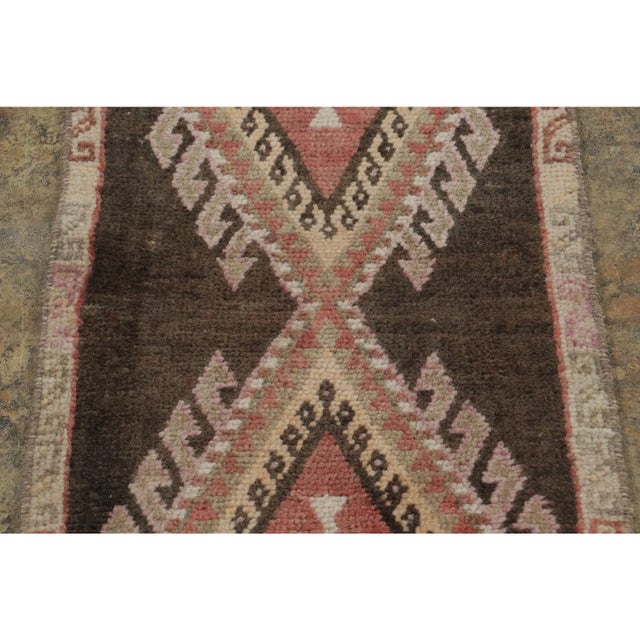 Rug & Kilim Vintage Turkish Gift-Sized Rug With Geometric Twin Medallions - Rug & Kilim For Sale - Image 4 of 6