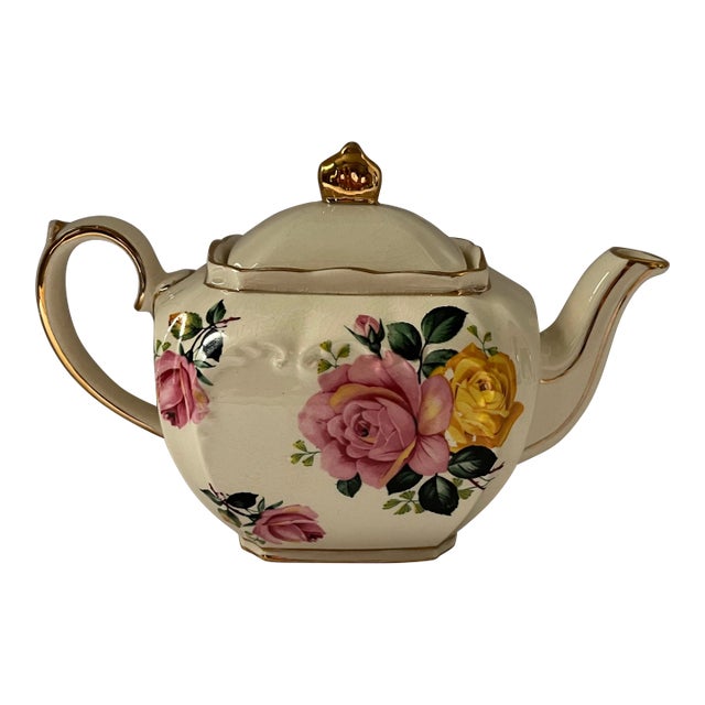 Mid-Century English Sadler Floral Teapot With Gilt Trim, Staffordshire, 1950s For Sale