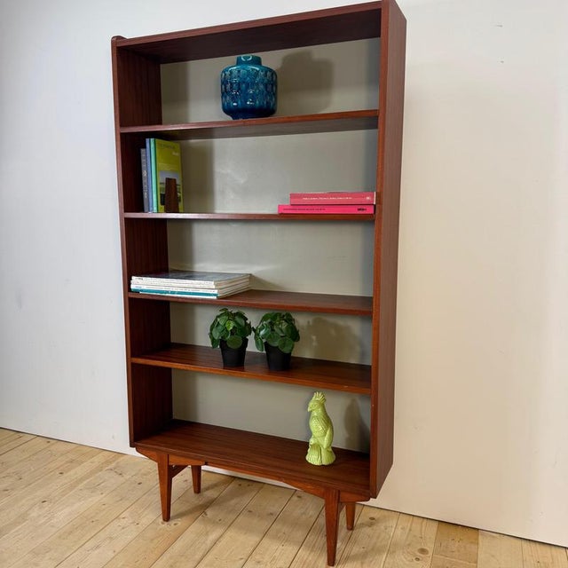 Swedish Teak Bookcase with Five Shelves, 1960 For Sale - Image 6 of 7
