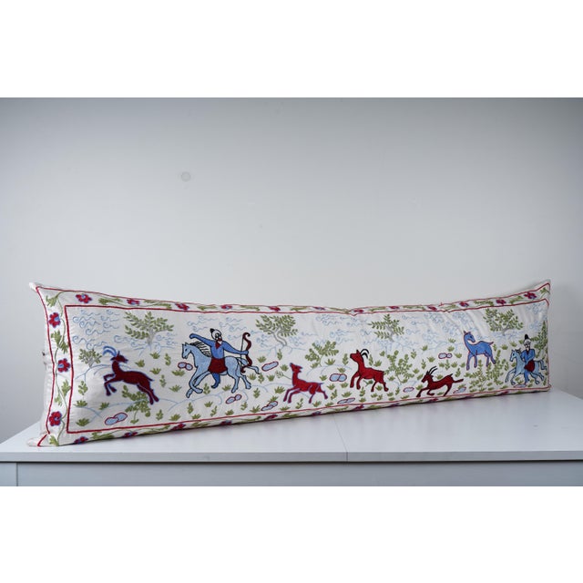 Uzbek Suzani Pillow Cover Elevate your home decor with our Turkish Suzani Pillow Cover, featuring exquisite vintage Uzbek...