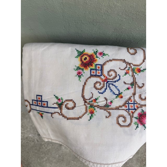 Antique White Antique Mid-19th Century Hand-Embroidered Trousseau Tablecloth & 12 Napkins — French Linen For Sale - Image 8 of 10