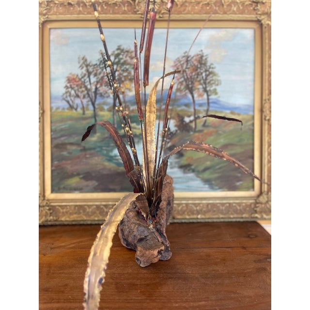 1960s Mid-Century Curtis Jere Style Brutalist Cattail Sculpture in Welded Copper and Brass Toned Metals on Driftwood Base. For Sale - Image 5 of 10