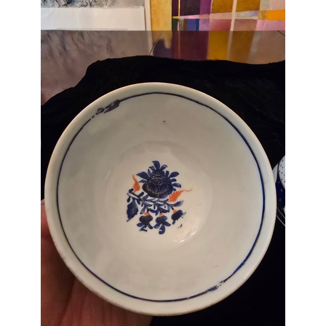 18th Century Antique Chinese Porcelain Bowls- Set of 2 For Sale In Boston - Image 6 of 9