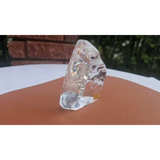 1980s Glass Swallow Paperweight by Mats Jonasson, Sweden, 1980s For Sale - Image 5 of 8