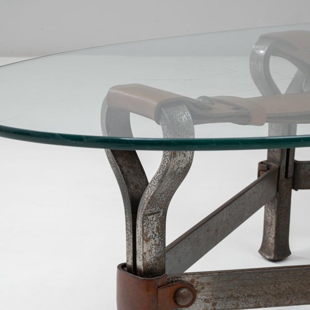 Glass 1950s French Brutalist Glass Coffee Table By Jacques Adnet For Sale - Image 7 of 18