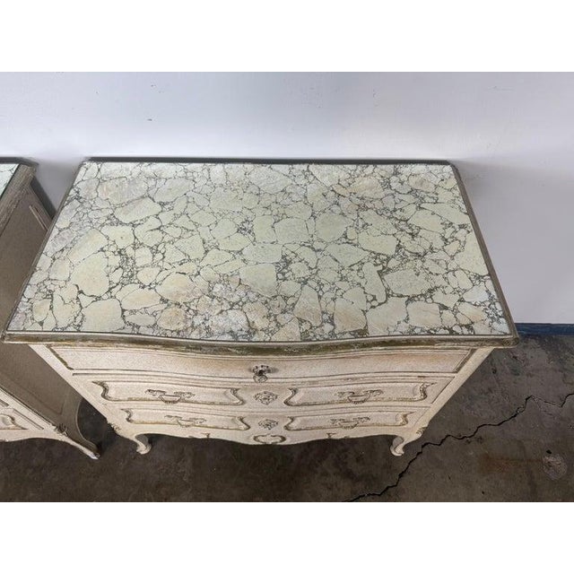 Early 20th Century Pair of Louis XV–Style Painted Chests With Antiqued Marbled-Foxed Mirror Tops For Sale - Image 13 of 17