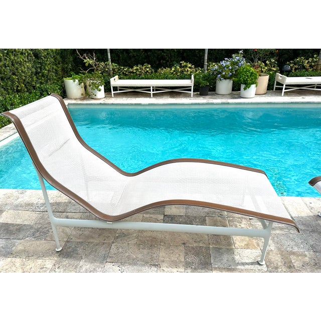 A fabulous 1966 Collection Contour chaise lounge chair designed by Richard Schultz for Knoll. The lounge chair was...