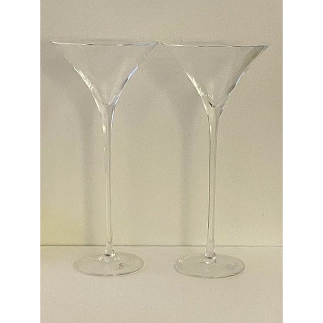 Contemporary Contemporary William Yeoward American Bar Lillian 11" Tall Martini Glasses – Pair For Sale - Image 3 of 5