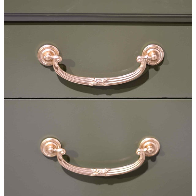 Mid Century Transitional 5-Drawer Chest With Brass Hardware by Thomasville - Newly Painted For Sale - Image 9 of 13