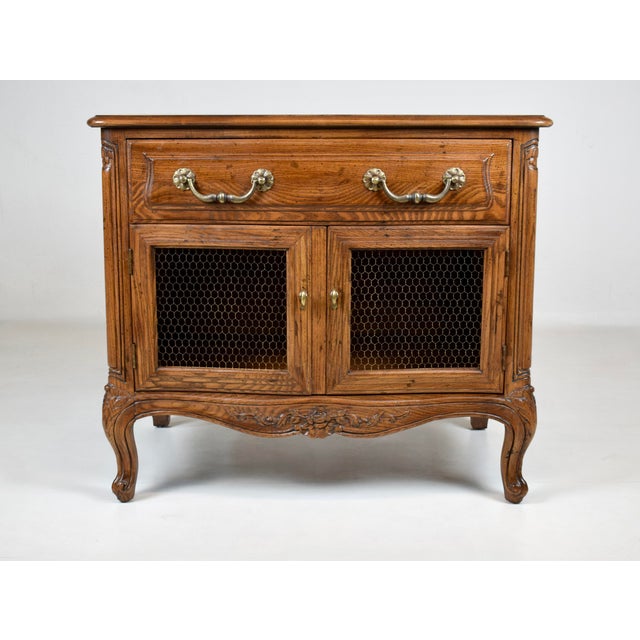 Henredon French Provincial Nightstands, Carved Oak & Brass, 1980s, Usa For Sale - Image 12 of 12