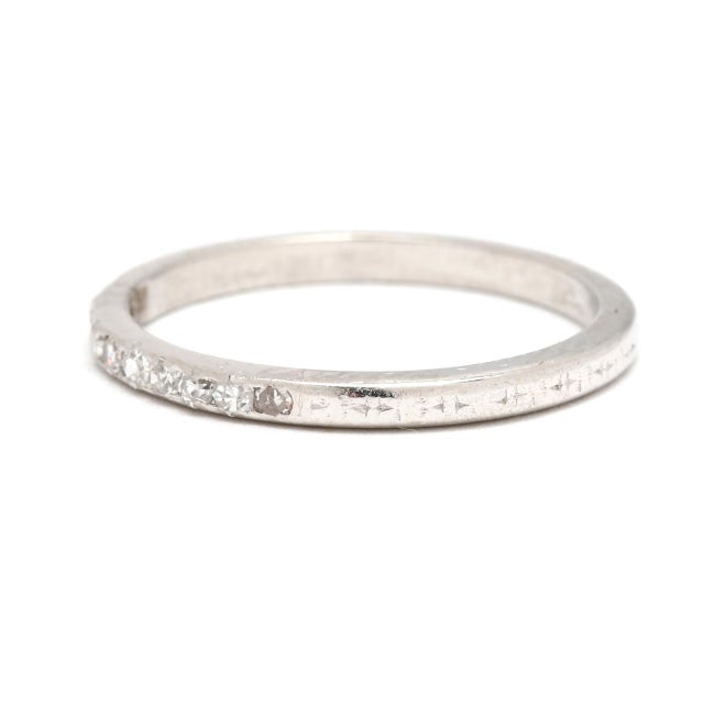 Thin .10ctw Diamond Platinum Band Ring, Ring Size 5.5, Platinum For Sale - Image 4 of 6