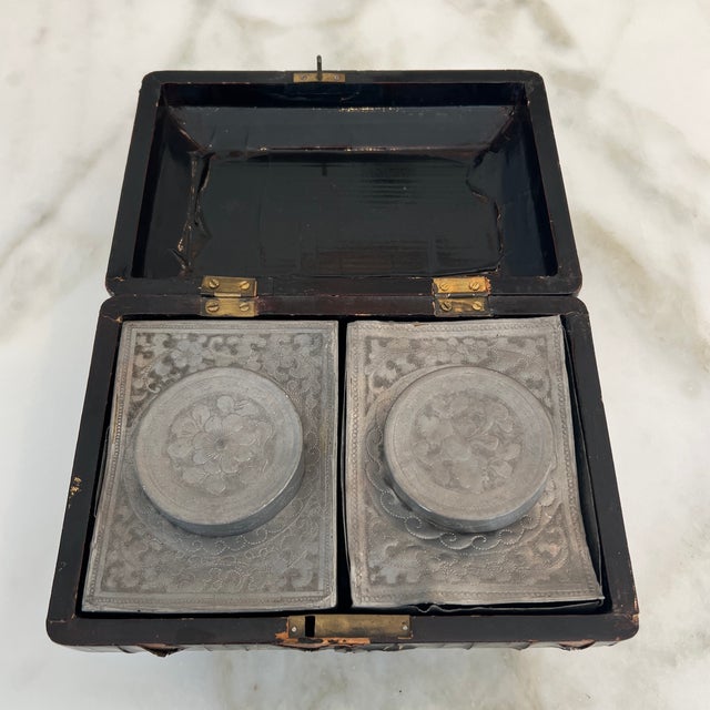 Mid 19th Century Antique Chinese Export Black Lacquered Tea Caddy For Sale - Image 5 of 5