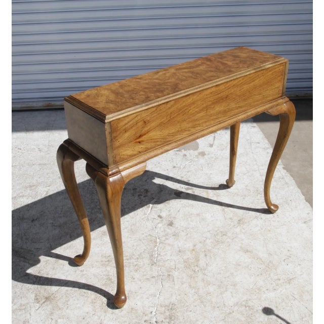 Metal 1970s American of Martinsville 2 Drawer Burl Queen Anne Style Writing Table For Sale - Image 7 of 13