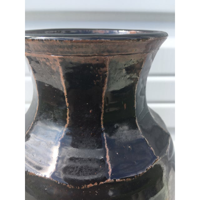 Mid Century Artisan Studio Pottery Vase. For Sale In Philadelphia - Image 6 of 11