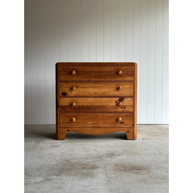 Vintage Lane “America” Collection Pine Chest of Drawers For Sale - Image 18 of 18