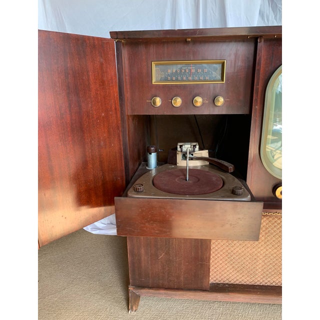 1954 Motorola Model 20f1 Television, Radio, Record Cabinet For Sale - Image 4 of 10