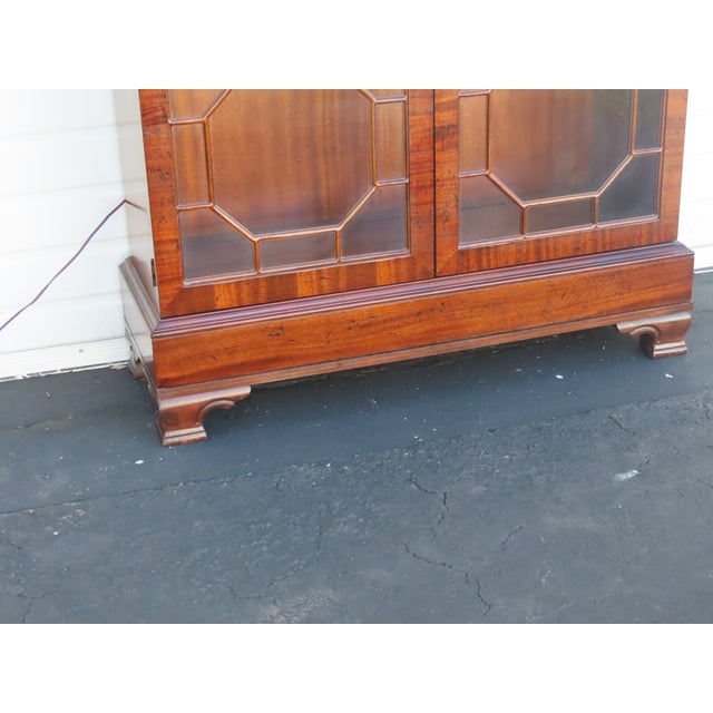 Henredon Chippendale Tall Large Flame Mahogany Display China Cabinet 6470 For Sale - Image 18 of 18