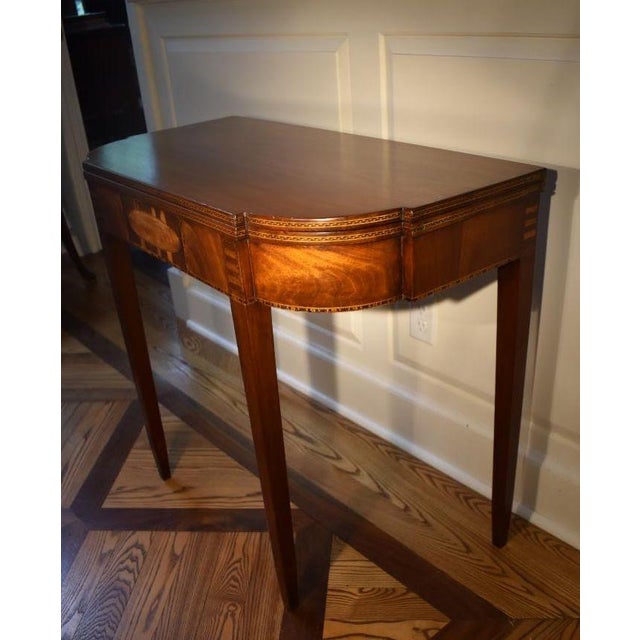 Antique American Inlaid Mahogany Hepplewhite Folding Top Games Table For Sale - Image 4 of 7