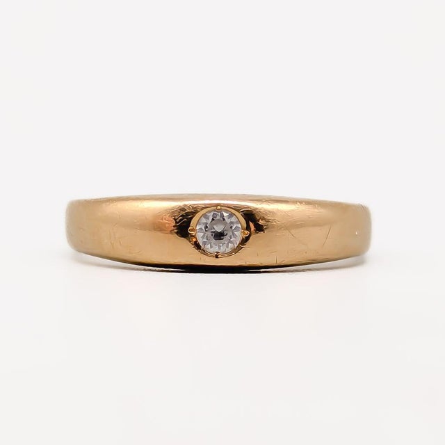 18 Karat Gold Ring with Stone For Sale - Image 5 of 5