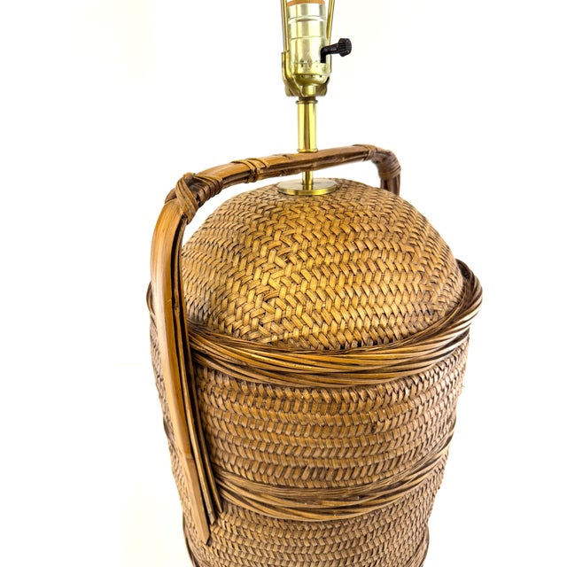 Mid-Century Modern 1960s Mid-Century Modern Woven Rattan Basket Table Lamp With Brass Hardware For Sale - Image 3 of 14