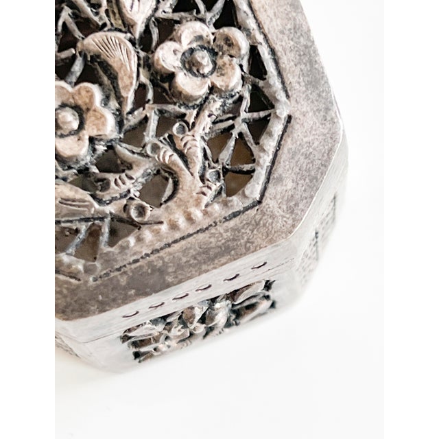 Metal 1940s Charming Metal Filigree Pillbox For Sale - Image 7 of 7