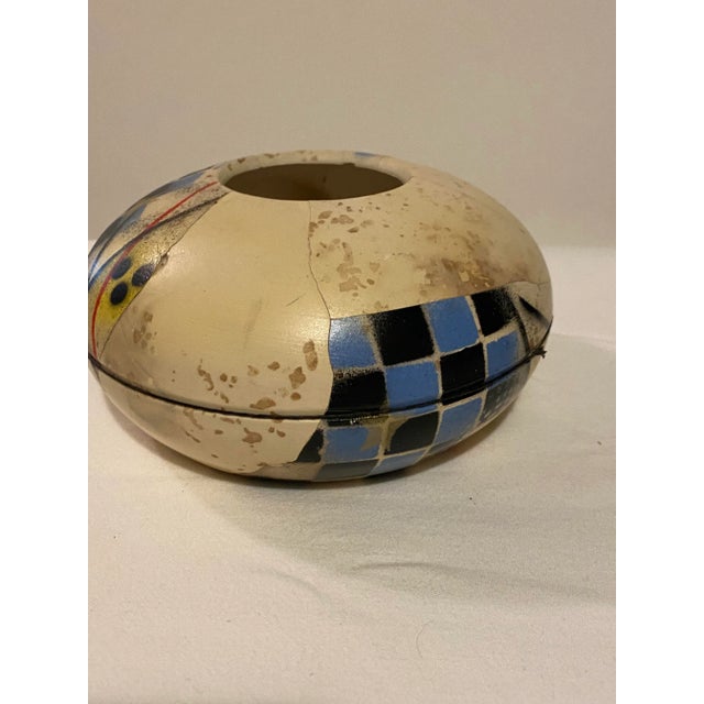 Modernist Raku Pottery Vessel by Ann Darling – Signed Studio Art This sculptural Raku pottery piece by Ann Darling...