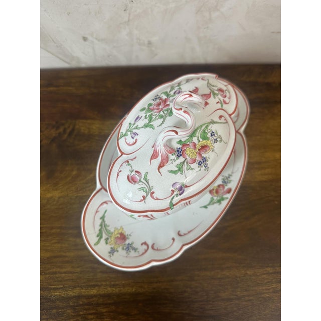 Charming antique Lunéville earthenware dinner service dating from the 19th century, decorated with an elegant polychrome...