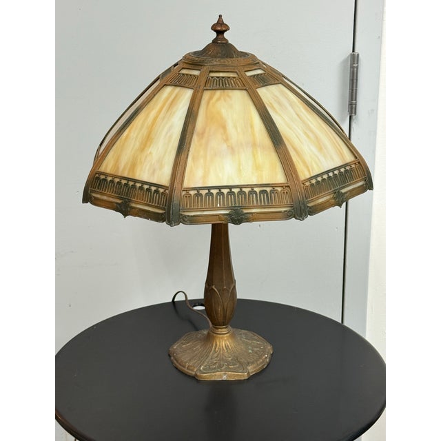 Mid 20th Century Arrow Lighting Vintage Tiffany-Style Amber Slag Glass Table Lamp, Vintage For Sale - Image 5 of 12