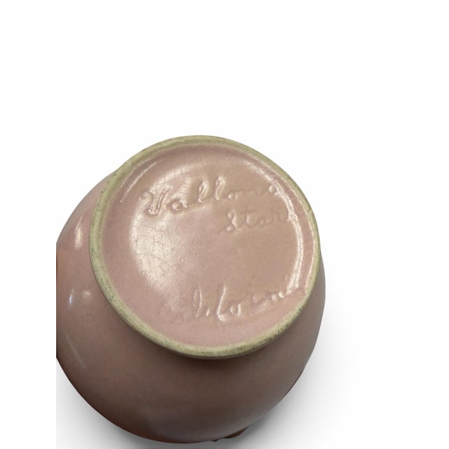 Ceramic Vintage 1950s Vallona Starr California Pottery Pink & Gold Condiment Jar and Leaf Tray Set For Sale - Image 7 of 7