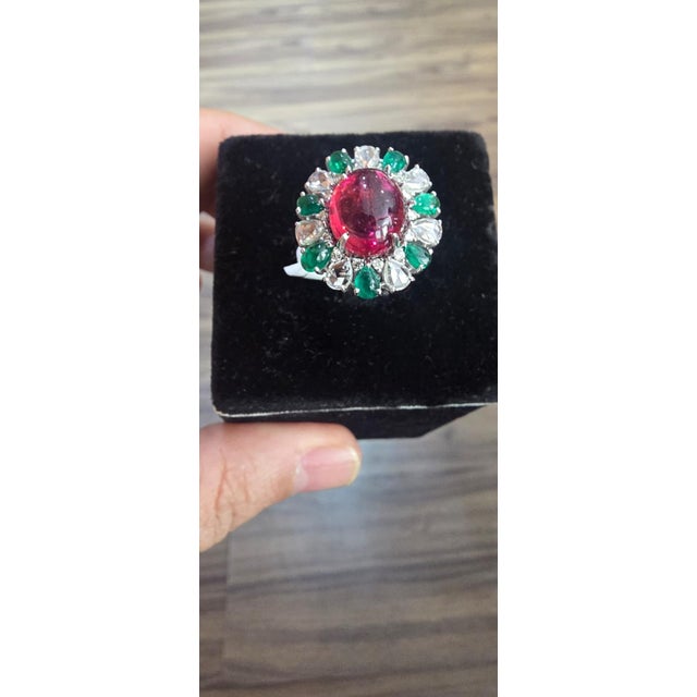 Emerald Natural Ruby, Emerald & Diamond Ring in 18k Gold, India, 6.06ct Ruby For Sale - Image 8 of 8