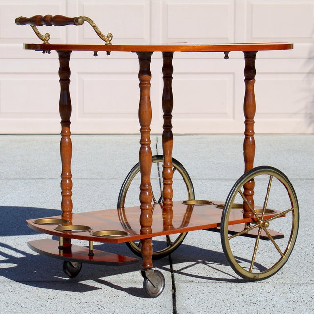 Italian Tea Cart - Mid-Century Sorrento-Style Marquetry Inlaid Wood & Brass Rolling Bar Cart - Made in Italy For Sale - Image 14 of 18