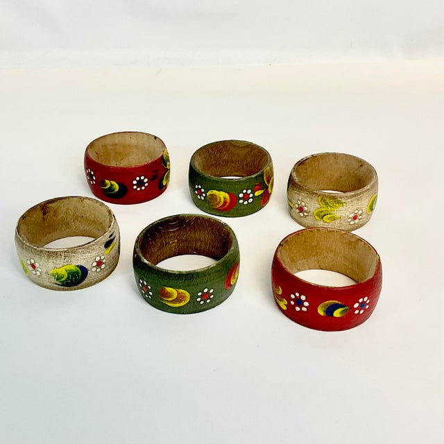 Raspberry Pink 1970s Vintage Folk Art Southwestern Floral Hand Painted Wooden Napkin Rings - Set of 6. For Sale - Image 8 of 8