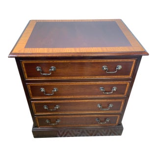 20th Century Small Chest of Drawers For Sale