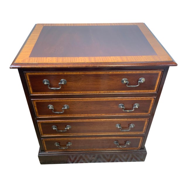20th Century Small Chest of Drawers For Sale