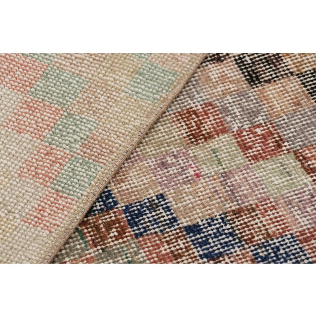 Textile Vintage Zeki Müren Rug in Polychrome Geometric Pattern, From Rug & Kilim For Sale - Image 7 of 7