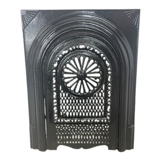 Late 19th Century French Quarter Cast Iron Fireplace Surround & Cover 27" X 21.5" For Sale