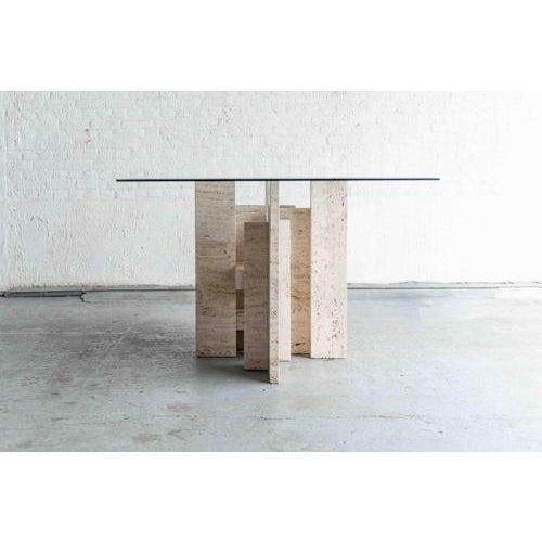 Dining table designed by the Belgian designer Willy Ballez during the 1970’s. With his tables, Ballez makes a crossover...