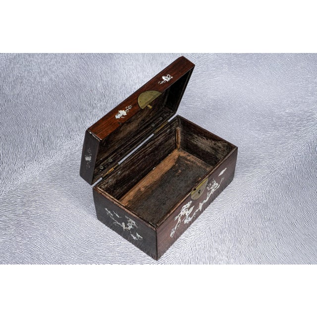 Brown Nice 19th-Century Antique Chinese Mother of Pearl Inlay Wood Box Asian China For Sale - Image 8 of 16