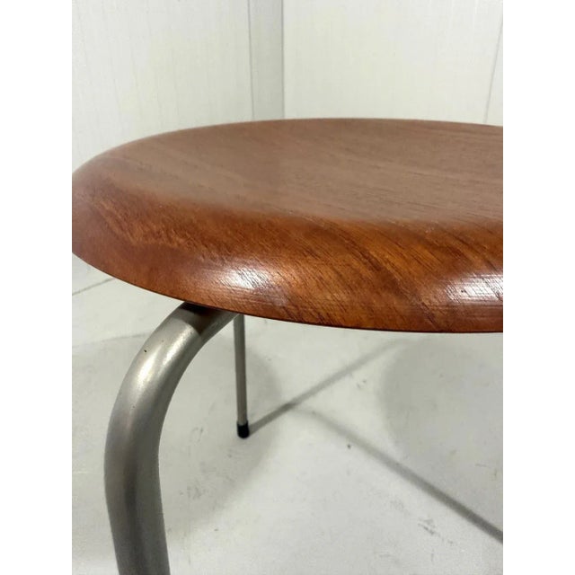 Dot Stool by Arne Jacobsen for Fritz Hansen, 1960s For Sale - Image 10 of 14