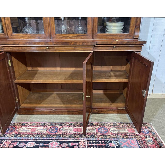 Wood 19th Century Victorian Bookcase in Mahogany For Sale - Image 7 of 18