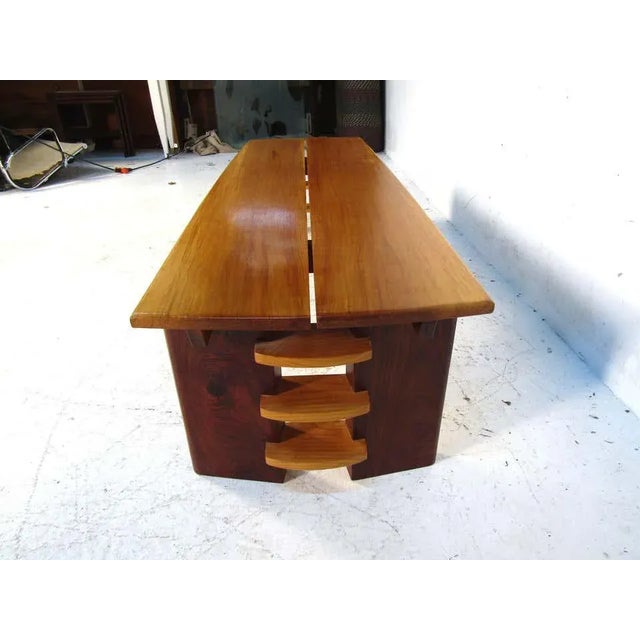 Mid-Century Maple and Walnut Coffee Table For Sale In New York - Image 6 of 9