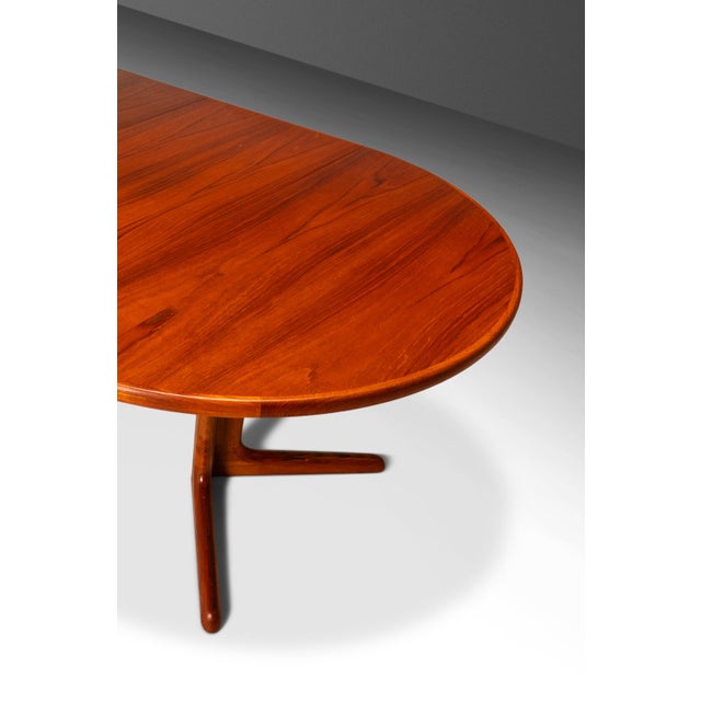 Danish Mid-Century Modern Extension Dining Table in Teak W/ Two Leaves by Skovby Møbelfabrik, Denmark, C. 1970s For Sale - Image 12 of 18