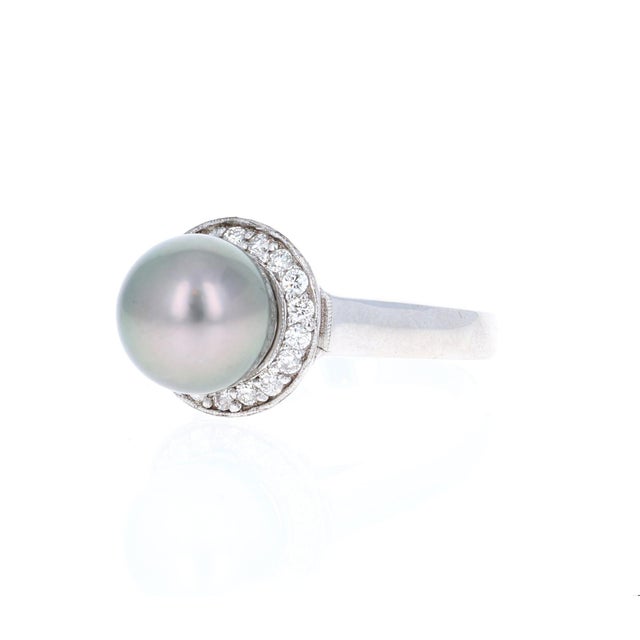 Contemporary Tahitian Pearl and Diamond 14 Karat White Gold Ring, Size 7 For Sale - Image 3 of 10