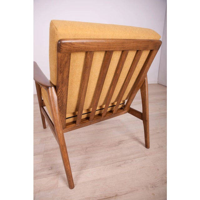 300-139 Armchair from Swarzędzka Factory, 1960s For Sale - Image 9 of 12