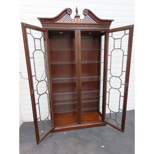Chippendale Harden Chippendale Tall Large Display China Cabinet 6606 For Sale - Image 3 of 18